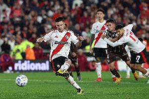 马卡：马斯坦托诺在前往马德里前打了场网球告别